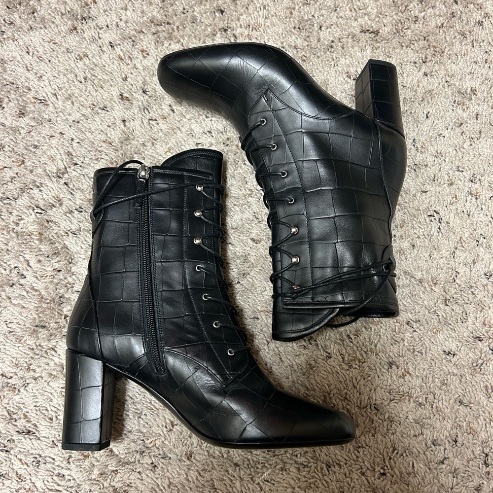Longchamp Black Croc-Embossed Lace-Up Ankle Boots